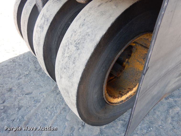 image for item KU9732 1999 Dynapac CP132  pneumatic roller