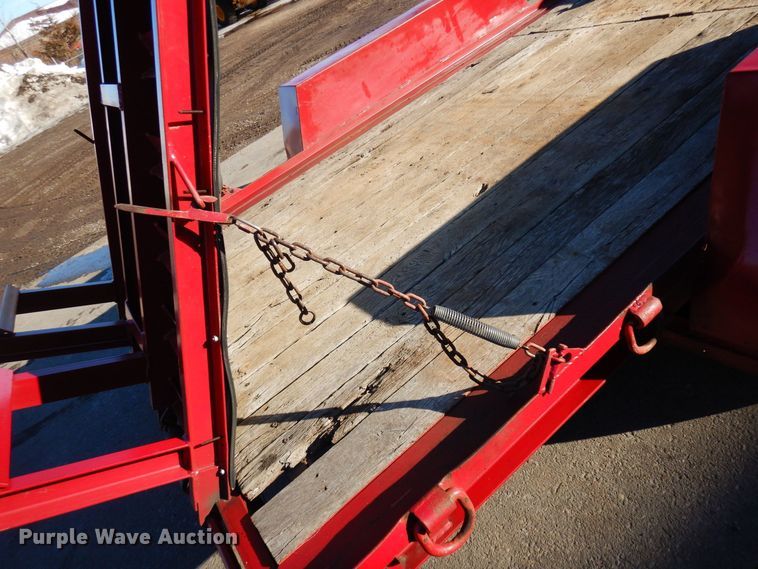 image for item KU9750 1997 Towmaster  equipment trailer