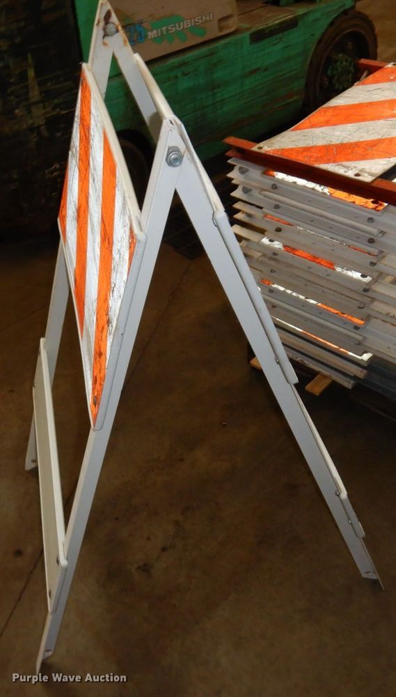 image for item KU9768 Approximately 20 road barricades