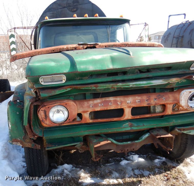 image for item KU9770 1962 Chevrolet 60  water truck