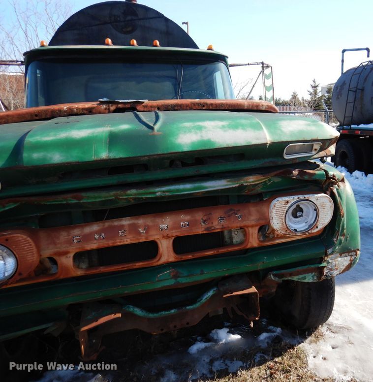 image for item KU9770 1962 Chevrolet 60  water truck