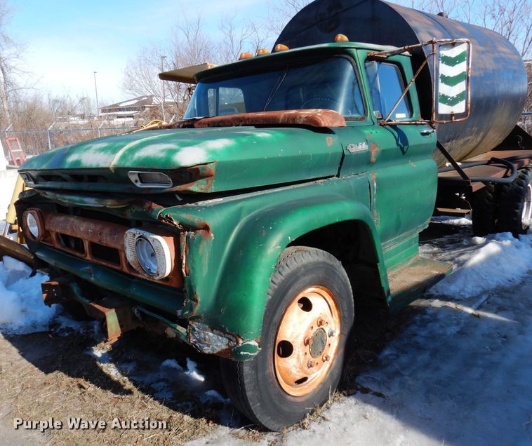 image for item KU9770 1962 Chevrolet 60  water truck