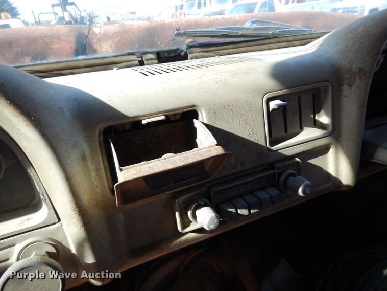 image for item KU9770 1962 Chevrolet 60  water truck