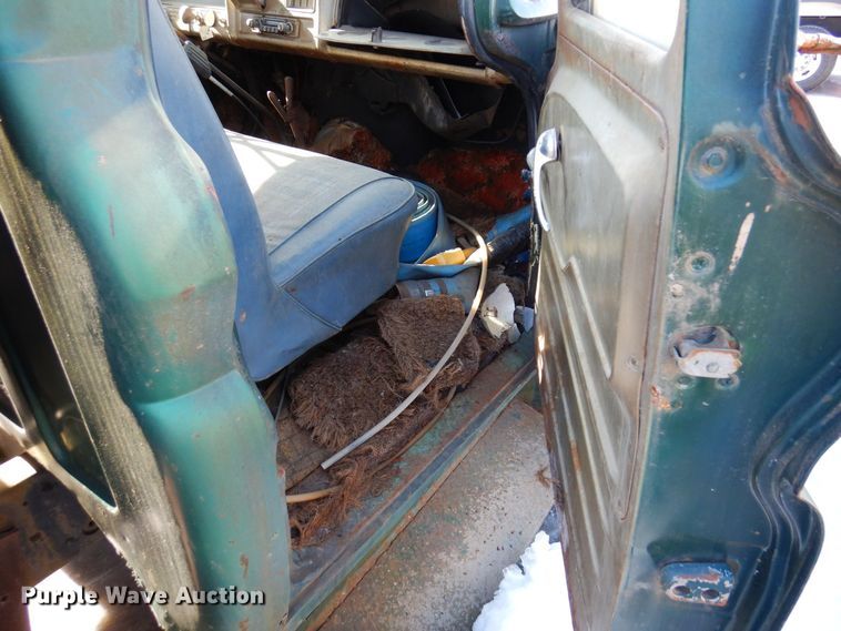 image for item KU9770 1962 Chevrolet 60  water truck