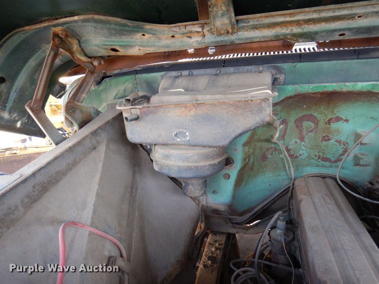 image for item KU9770 1962 Chevrolet 60  water truck