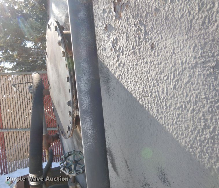 image for item KU9771 1976 International Cargostar  water truck