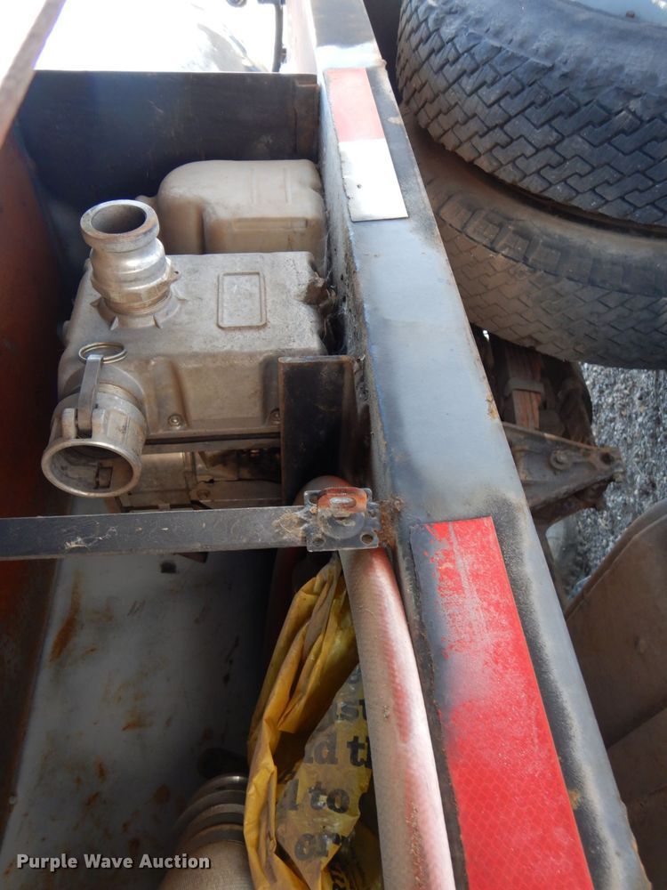 image for item KU9771 1976 International Cargostar  water truck