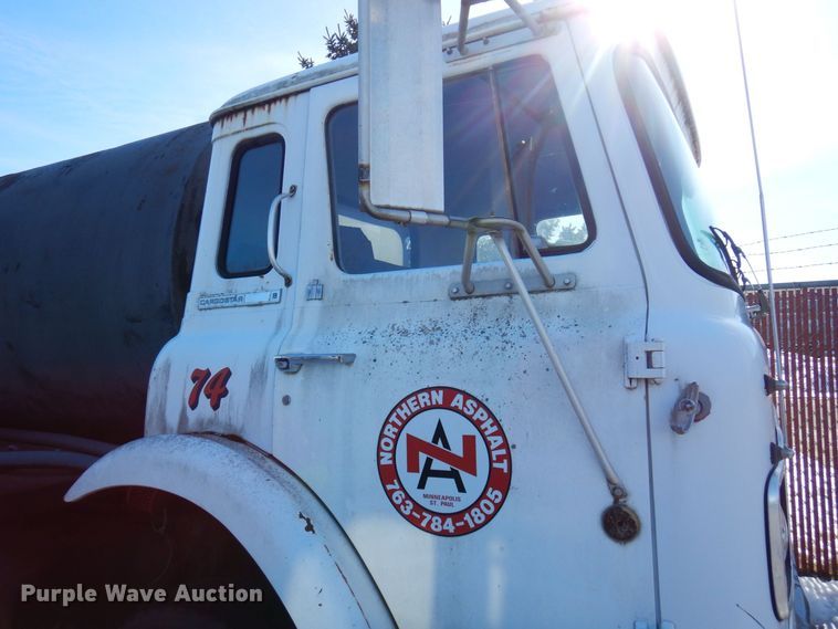 image for item KU9771 1976 International Cargostar  water truck