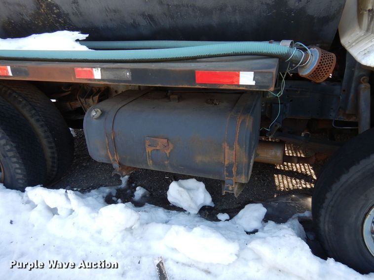 image for item KU9771 1976 International Cargostar  water truck