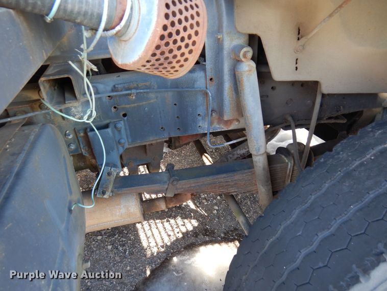 image for item KU9771 1976 International Cargostar  water truck