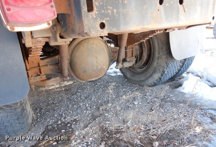 image for item KU9771 1976 International Cargostar  water truck