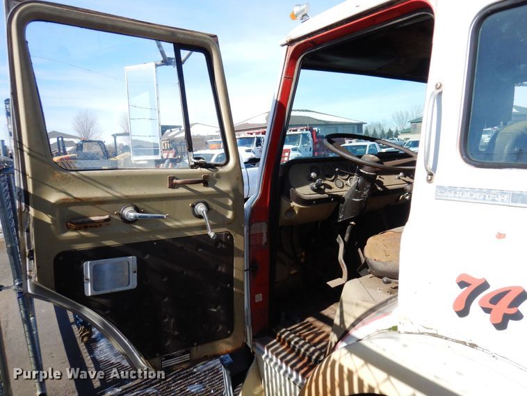 image for item KU9771 1976 International Cargostar  water truck