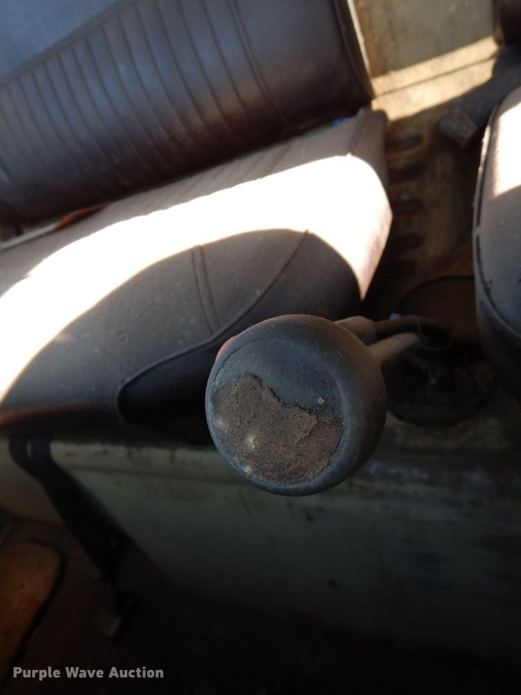 image for item KU9771 1976 International Cargostar  water truck