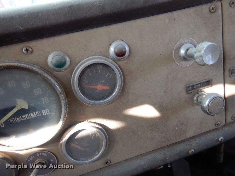 image for item KU9771 1976 International Cargostar  water truck