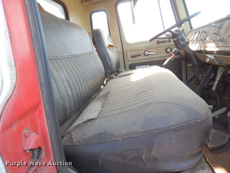 image for item KU9771 1976 International Cargostar  water truck