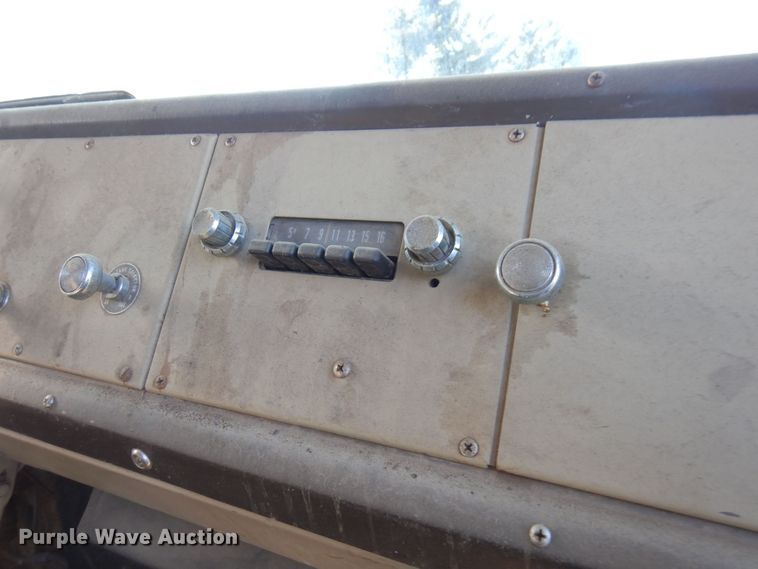 image for item KU9771 1976 International Cargostar  water truck