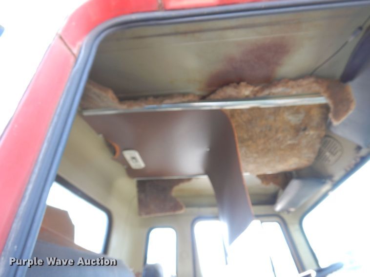 image for item KU9771 1976 International Cargostar  water truck