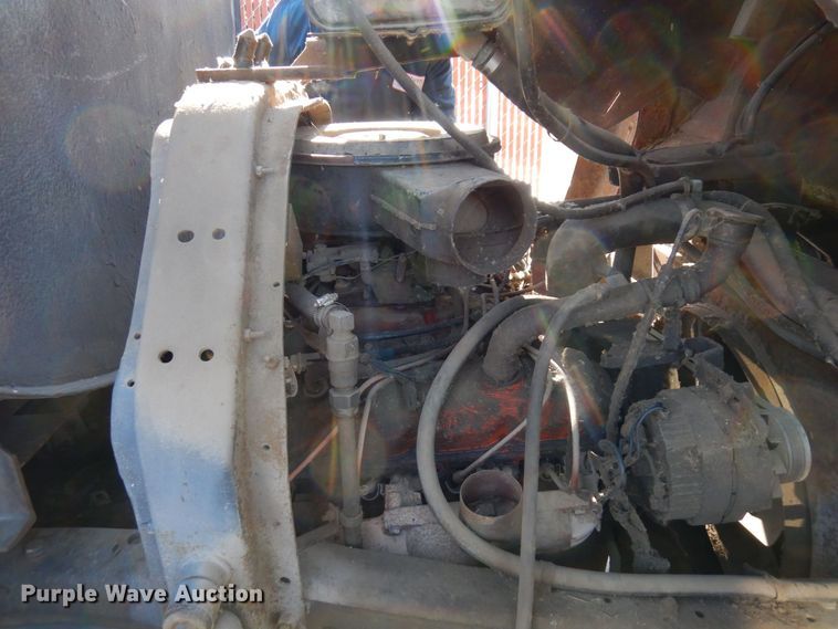 image for item KU9771 1976 International Cargostar  water truck