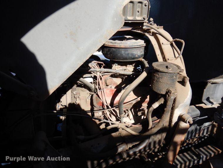 image for item KU9771 1976 International Cargostar  water truck