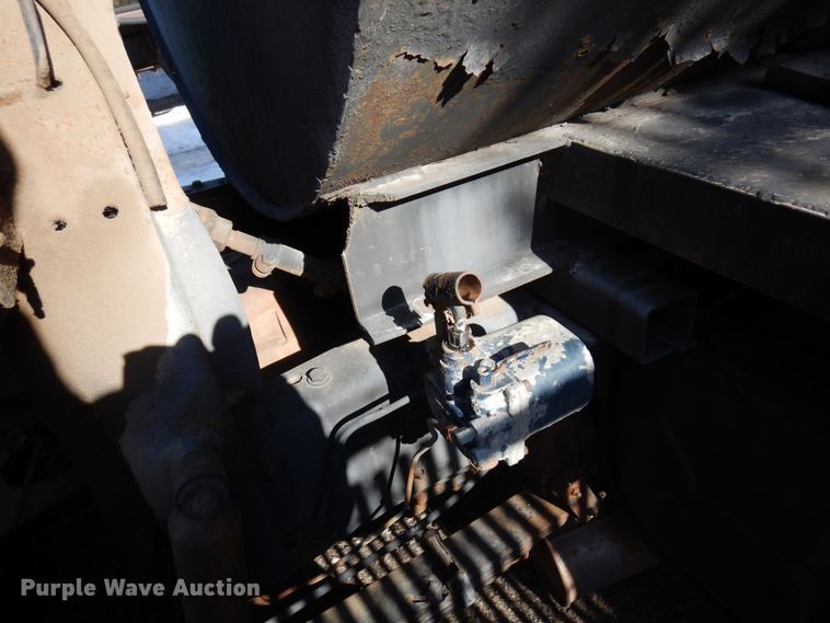 image for item KU9771 1976 International Cargostar  water truck