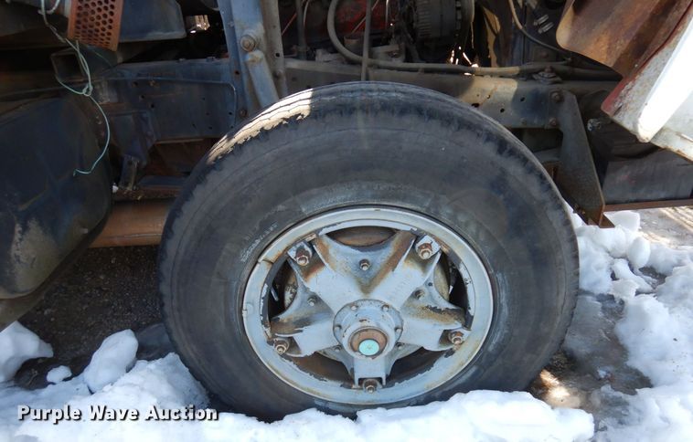 image for item KU9771 1976 International Cargostar  water truck