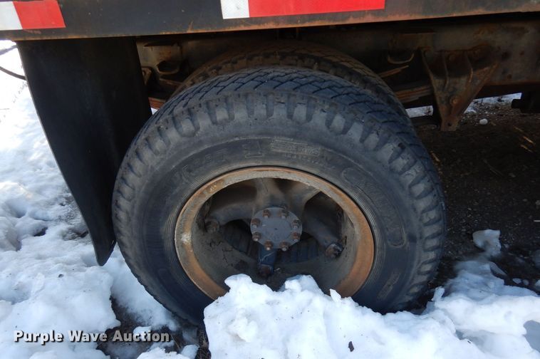 image for item KU9771 1976 International Cargostar  water truck