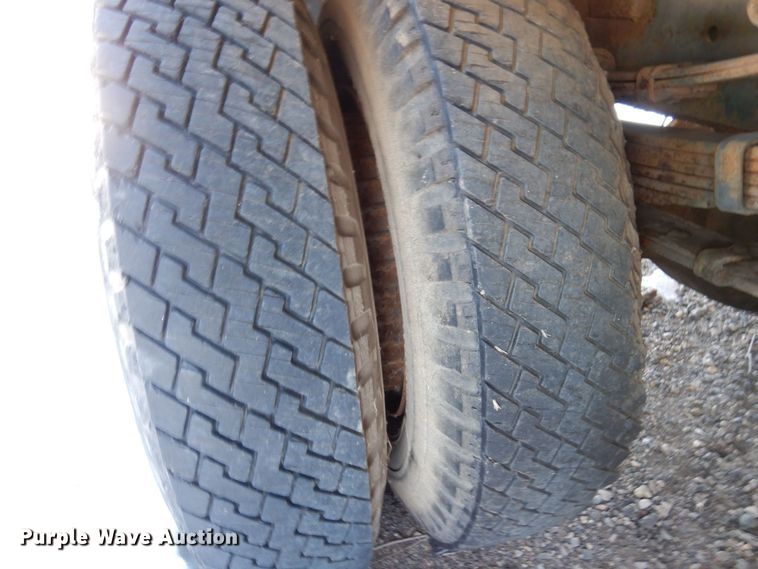 image for item KU9771 1976 International Cargostar  water truck