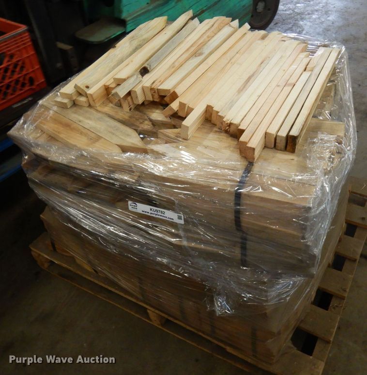 image for item KU9782 Wood stakes
