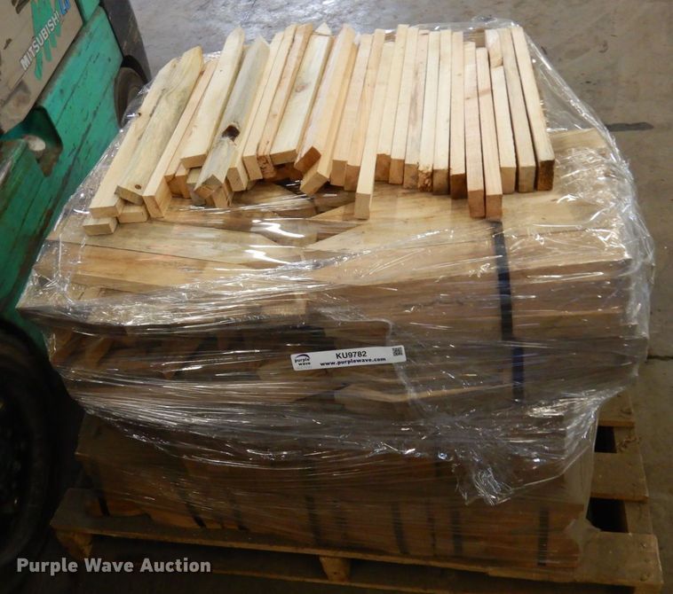 image for item KU9782 Wood stakes