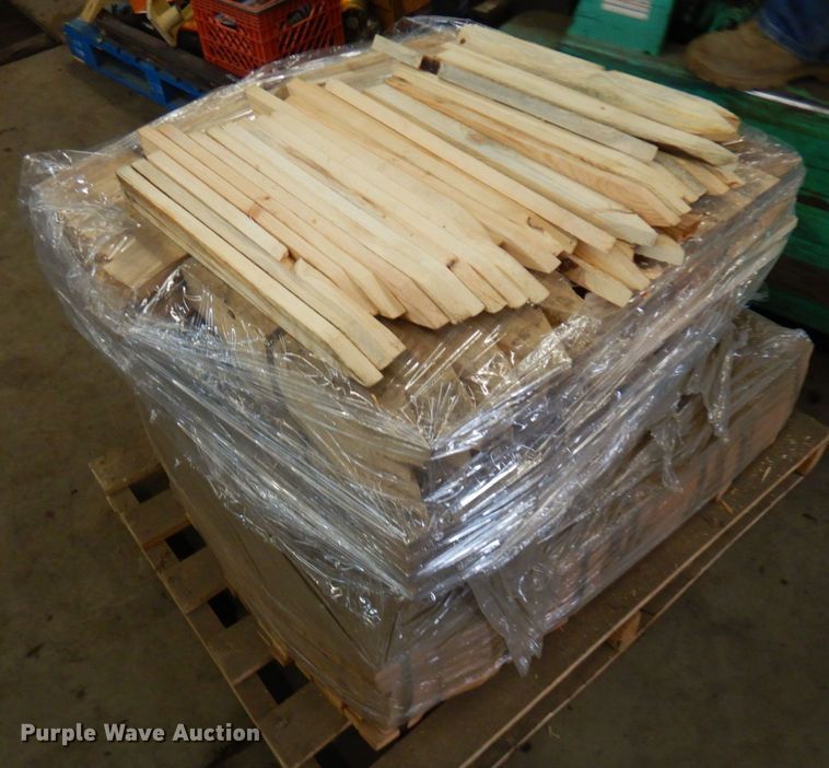 image for item KU9782 Wood stakes