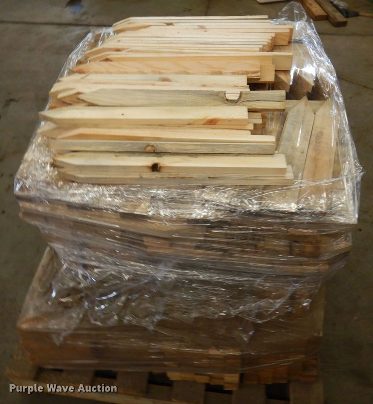 image for item KU9782 Wood stakes