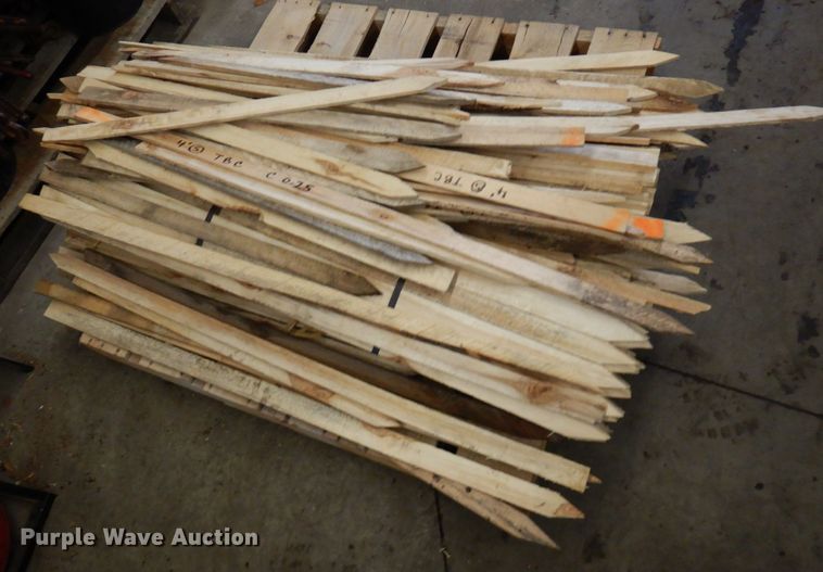 image for item KU9782 Wood stakes