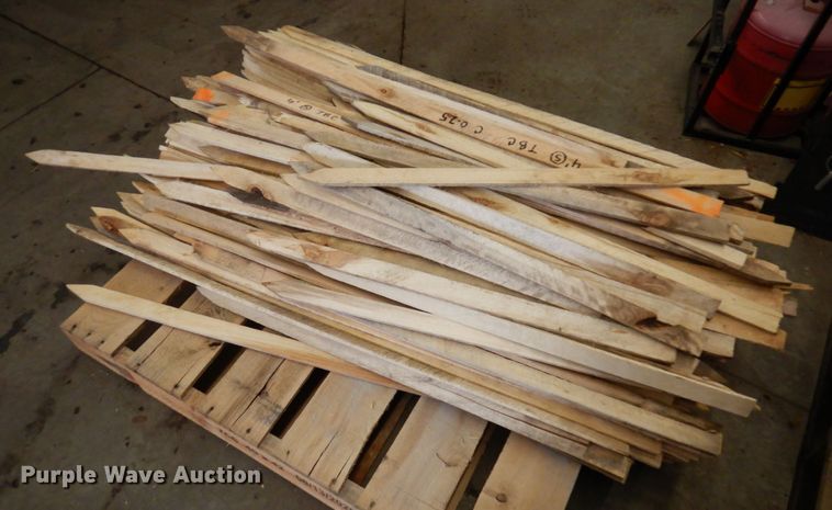 image for item KU9782 Wood stakes