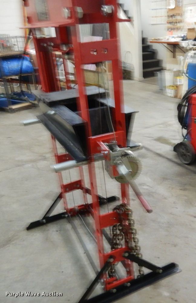 image for item KU9802 Torin Big Red  40 ton hydraulic press