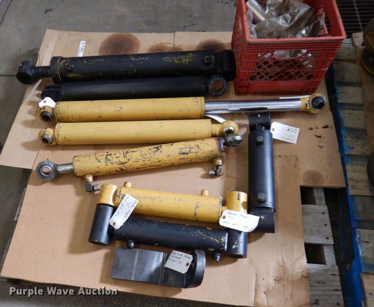 image for item KU9806 Mauldin  motor grader parts