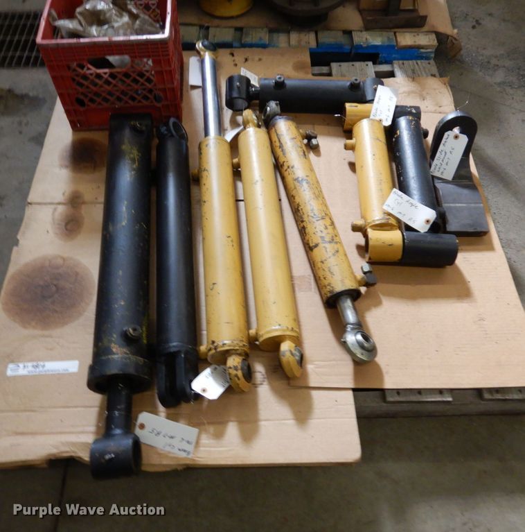 image for item KU9806 Mauldin  motor grader parts