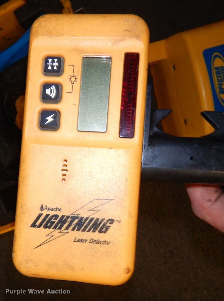 image for item KU9817 Spectra LL500  laser leveling equipment