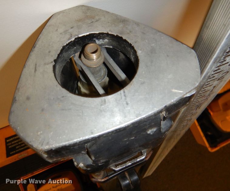 image for item KU9818 Spectra LL500  laser leveling equipment