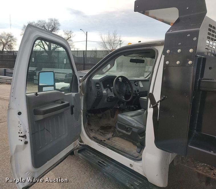 image for item DG5365 2011 Ford F350 Super Duty  dump bed pickup truck