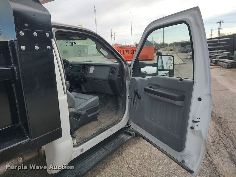 image for item DG5365 2011 Ford F350 Super Duty  dump bed pickup truck