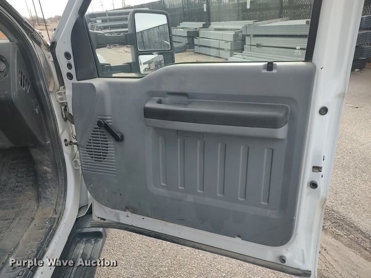 image for item DG5365 2011 Ford F350 Super Duty  dump bed pickup truck