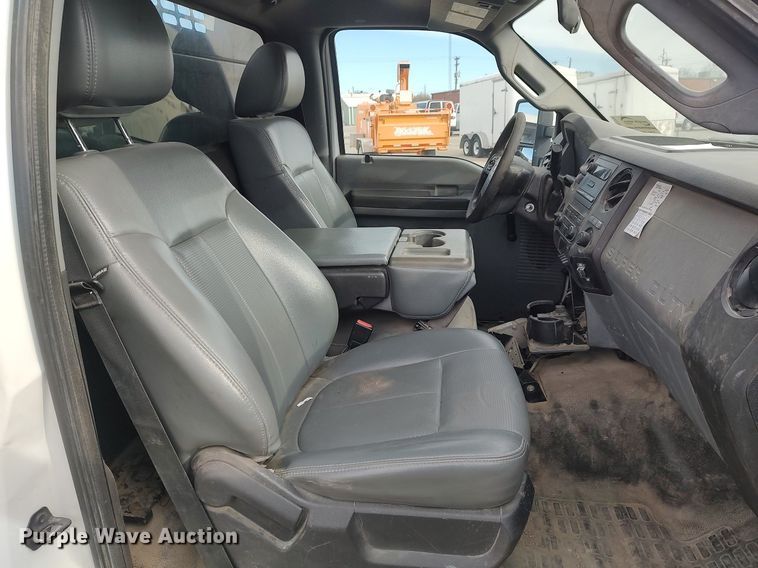 image for item DG5365 2011 Ford F350 Super Duty  dump bed pickup truck