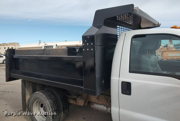 image for item DG5365 2011 Ford F350 Super Duty  dump bed pickup truck