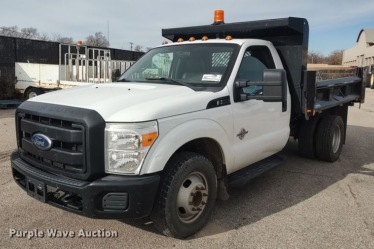 image for item DG5366 2011 Ford F350 Super Duty  dump bed pickup truck