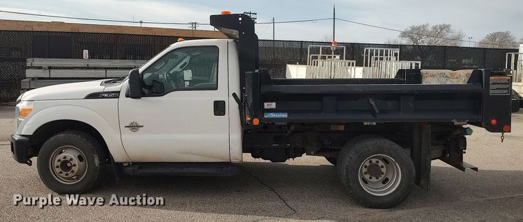image for item DG5366 2011 Ford F350 Super Duty  dump bed pickup truck