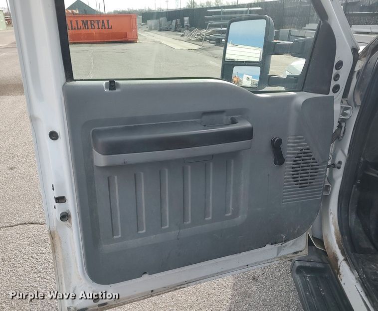 image for item DG5366 2011 Ford F350 Super Duty  dump bed pickup truck