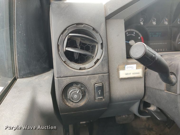 image for item DG5366 2011 Ford F350 Super Duty  dump bed pickup truck