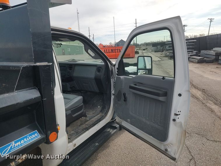 image for item DG5366 2011 Ford F350 Super Duty  dump bed pickup truck