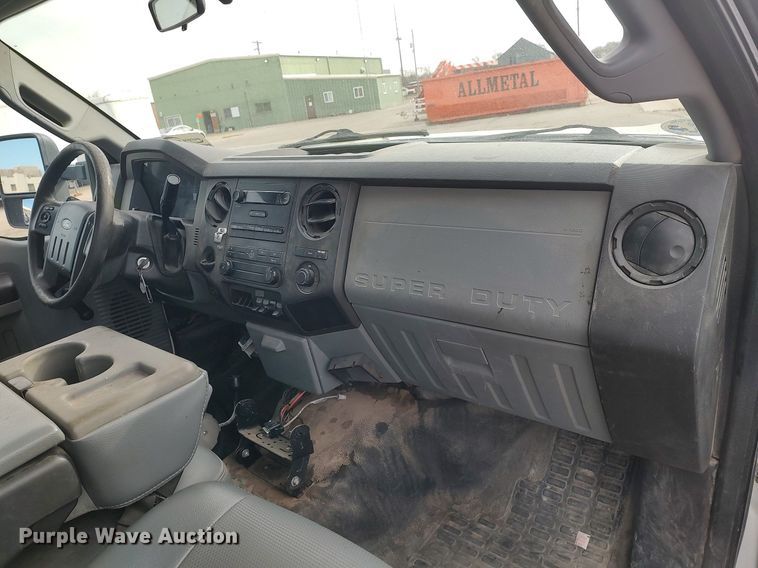 image for item DG5366 2011 Ford F350 Super Duty  dump bed pickup truck