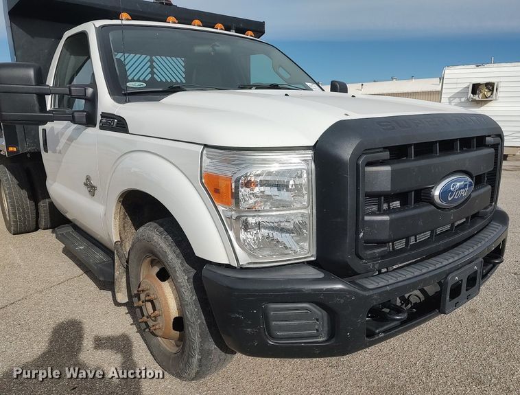 image for item DG5366 2011 Ford F350 Super Duty  dump bed pickup truck